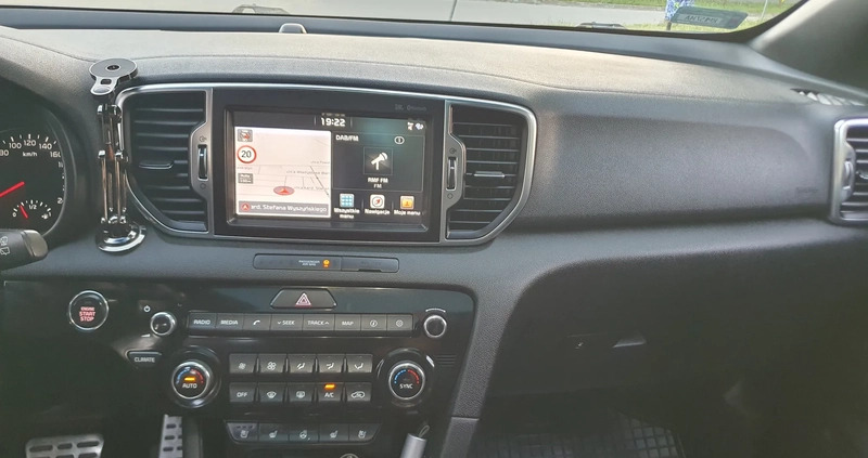 Kia Sportage cena 97800 przebieg: 138000, rok produkcji 2018 z Mielec małe 379